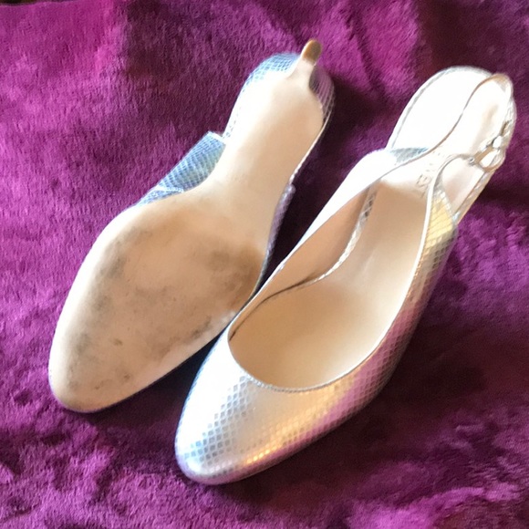 Shoes - Picture 4 of 5